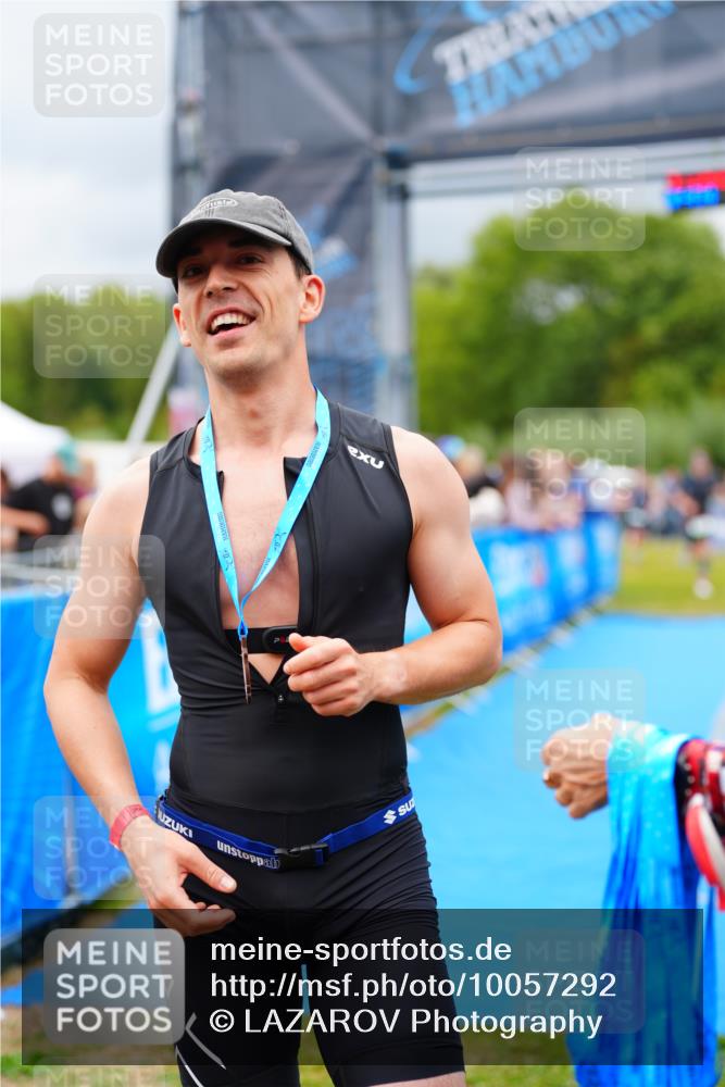 30.08.2026 - Elbe Triathlon Hamburg LAZAROV Photography http://msf.ph/oto/10057292 30.08.2026 11:18:17 Ziel 520, 548, 577 meine-sportfotos.de