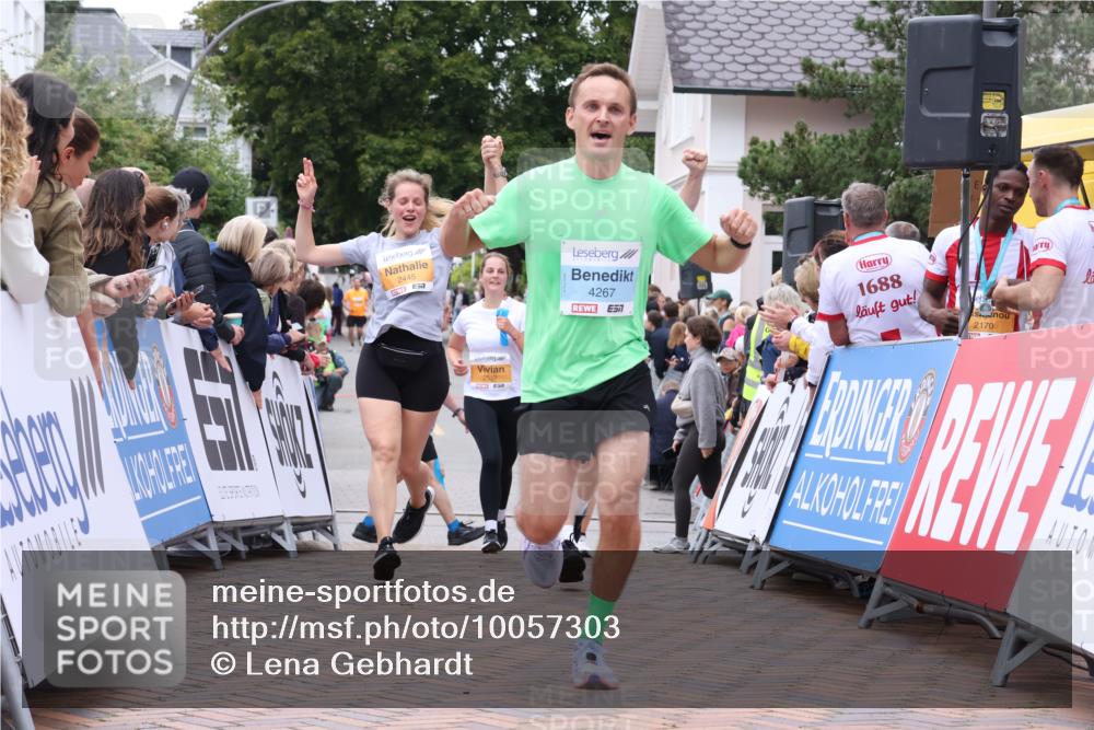 30.08.2026 - Blankeneser Heldenlauf Lena Gebhardt http://msf.ph/oto/10057303 30.08.2026 12:16:21 Ziel 2418, 2445, 2539, 2672, 2791, 2898, 4267 meine-sportfotos.de