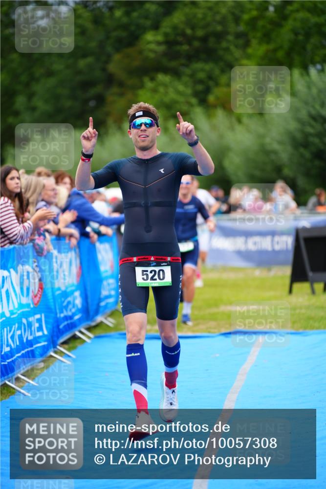 30.08.2026 - Elbe Triathlon Hamburg LAZAROV Photography http://msf.ph/oto/10057308 30.08.2026 11:18:21 Ziel 520, 548, 577, 1052 meine-sportfotos.de
