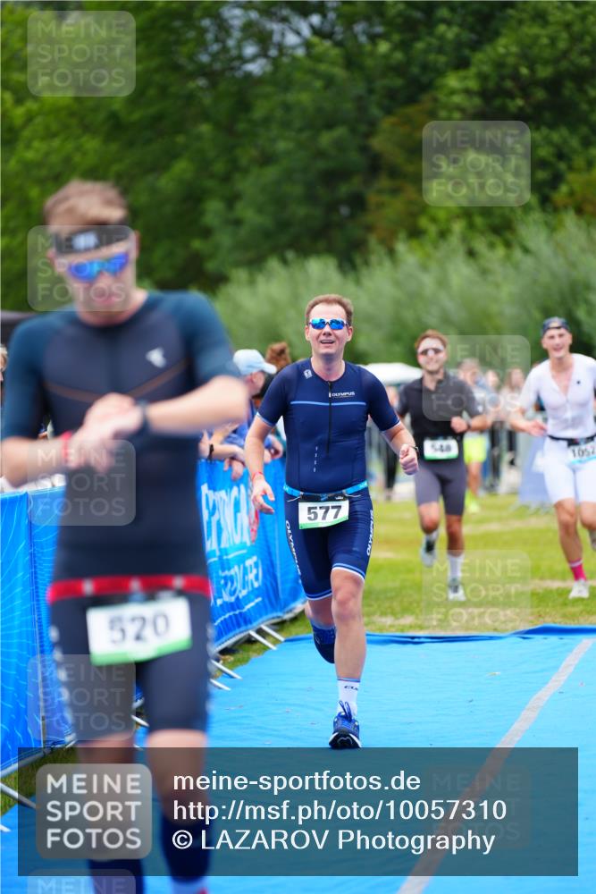 30.08.2026 - Elbe Triathlon Hamburg LAZAROV Photography http://msf.ph/oto/10057310 30.08.2026 11:18:23 Ziel 520, 548, 577, 1052 meine-sportfotos.de