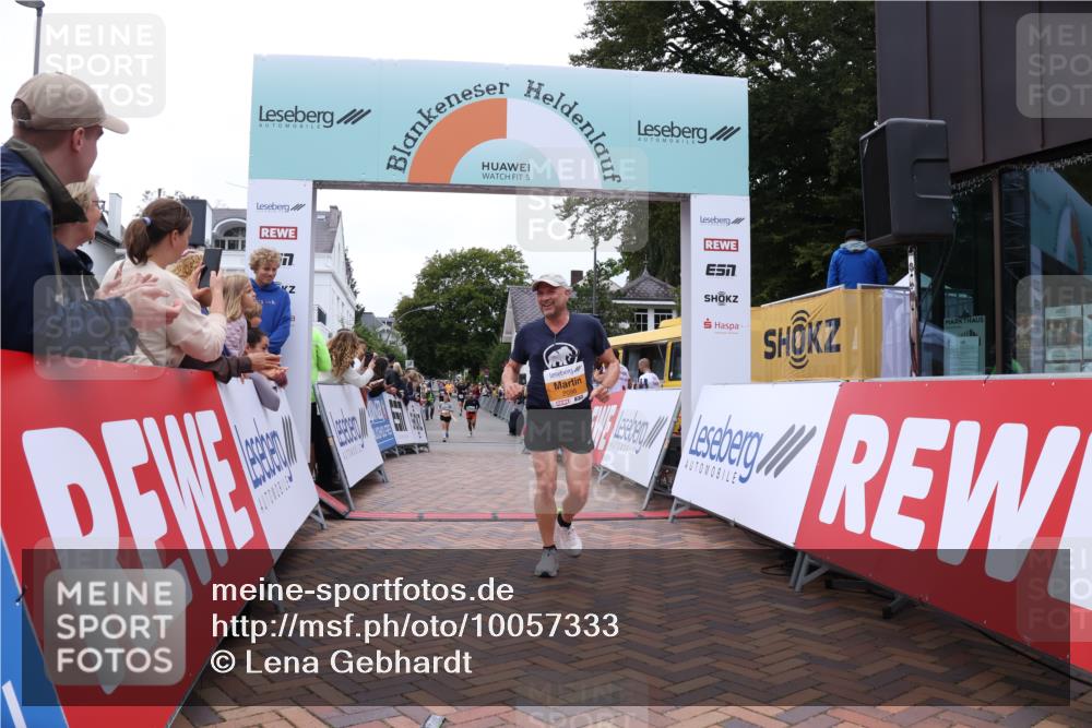 30.08.2026 - Blankeneser Heldenlauf Lena Gebhardt http://msf.ph/oto/10057333 30.08.2026 12:16:27 Ziel 2098, 2445, 2539, 2672, 4267 meine-sportfotos.de