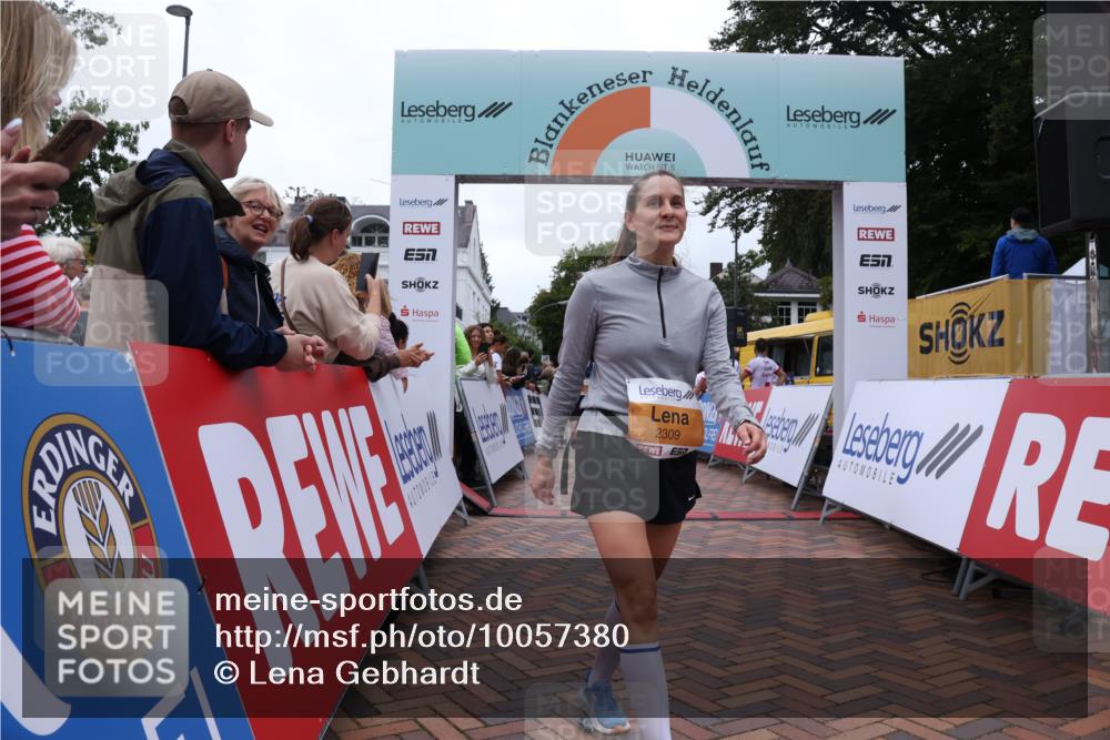 30.08.2026 - Blankeneser Heldenlauf Lena Gebhardt http://msf.ph/oto/10057380 30.08.2026 12:16:41 Ziel 2268, 2309, 4182, 4451 meine-sportfotos.de
