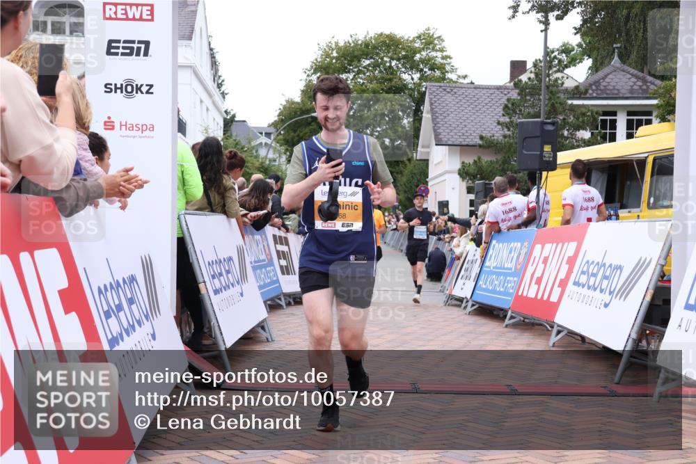 30.08.2026 - Blankeneser Heldenlauf Lena Gebhardt http://msf.ph/oto/10057387 30.08.2026 12:16:43 Ziel 2268, 2309, 4451 meine-sportfotos.de