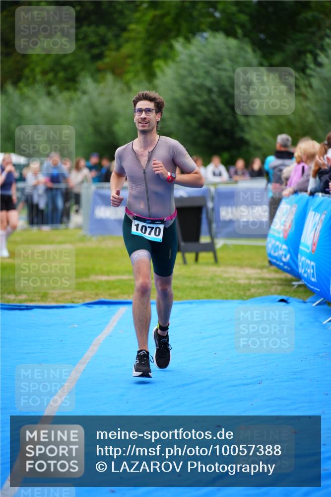 30.08.2026 - Elbe Triathlon Hamburg LAZAROV Photography http://msf.ph/oto/10057388 30.08.2026 11:18:57 Ziel 766, 1070 meine-sportfotos.de