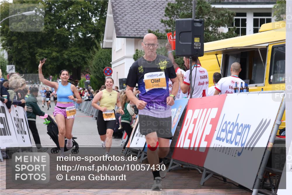30.08.2026 - Blankeneser Heldenlauf Lena Gebhardt http://msf.ph/oto/10057430 30.08.2026 12:16:57 Ziel 2495, 2742, 2747, 4080 meine-sportfotos.de