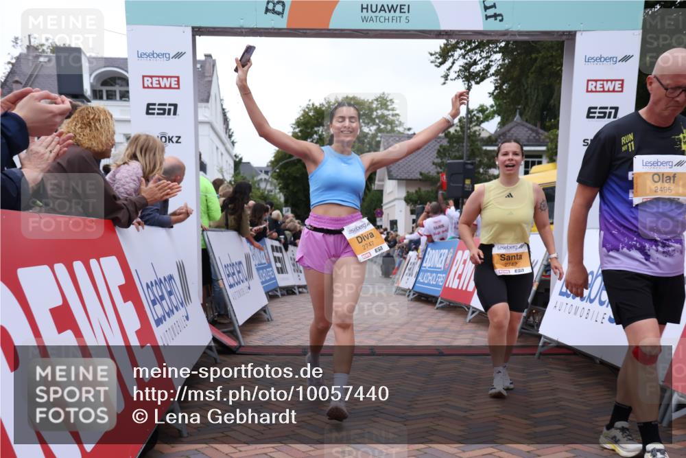 30.08.2026 - Blankeneser Heldenlauf Lena Gebhardt http://msf.ph/oto/10057440 30.08.2026 12:17:01 Ziel 2495, 2742, 2747, 4080 meine-sportfotos.de
