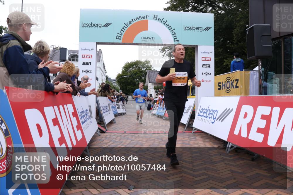 30.08.2026 - Blankeneser Heldenlauf Lena Gebhardt http://msf.ph/oto/10057484 30.08.2026 12:17:12 Ziel 2523, 4243, 4424 meine-sportfotos.de