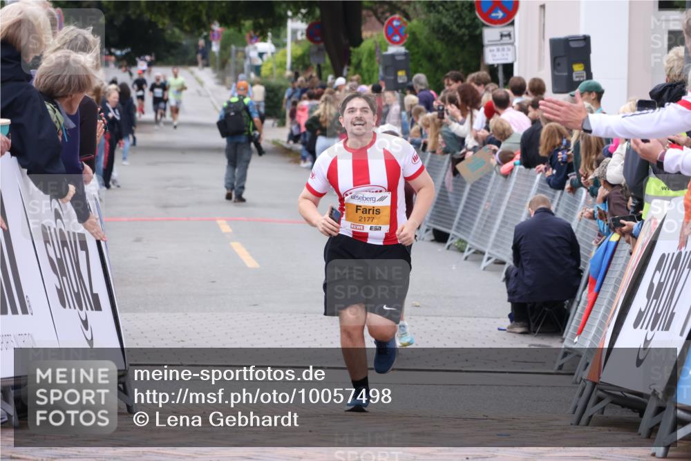 30.08.2026 - Blankeneser Heldenlauf Lena Gebhardt http://msf.ph/oto/10057498 30.08.2026 12:17:17 Ziel 2177, 2523, 4243, 4424 meine-sportfotos.de