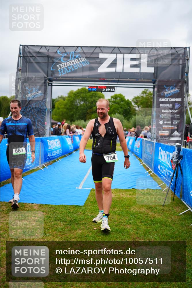 30.08.2026 - Elbe Triathlon Hamburg LAZAROV Photography http://msf.ph/oto/10057511 30.08.2026 11:19:54 Ziel 667, 704, 1071 meine-sportfotos.de