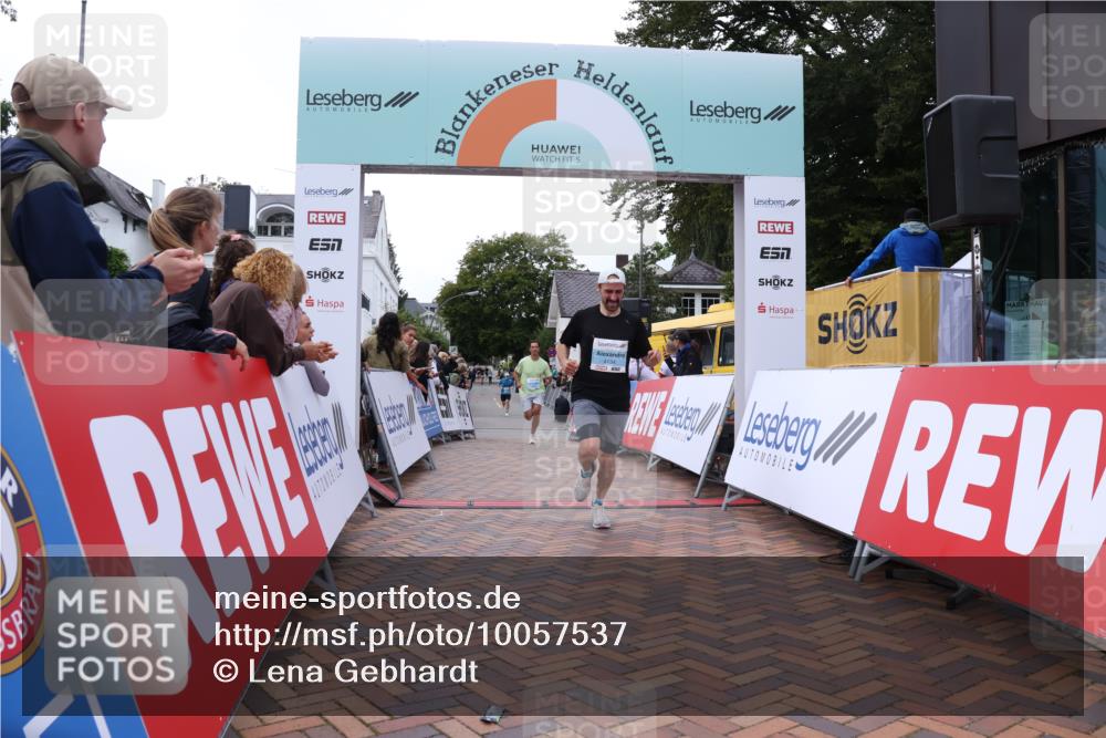 30.08.2026 - Blankeneser Heldenlauf Lena Gebhardt http://msf.ph/oto/10057537 30.08.2026 12:17:43 Ziel 4055, 4134 meine-sportfotos.de
