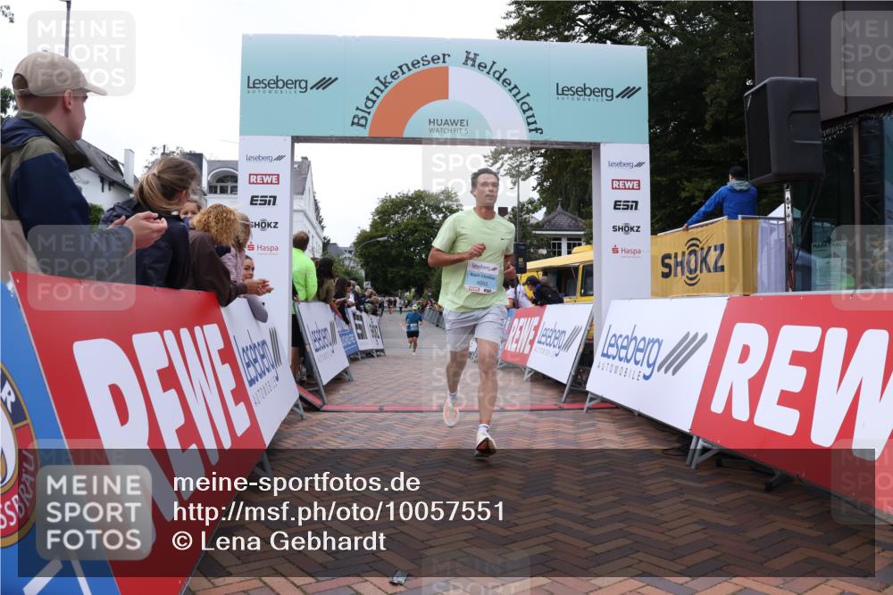 30.08.2026 - Blankeneser Heldenlauf Lena Gebhardt http://msf.ph/oto/10057551 30.08.2026 12:17:46 Ziel 4055, 4134, 4272 meine-sportfotos.de