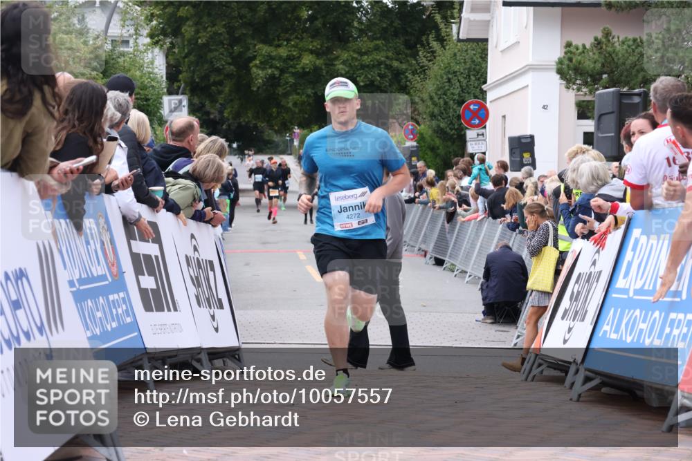 30.08.2026 - Blankeneser Heldenlauf Lena Gebhardt http://msf.ph/oto/10057557 30.08.2026 12:17:49 Ziel 4055, 4134, 4272 meine-sportfotos.de