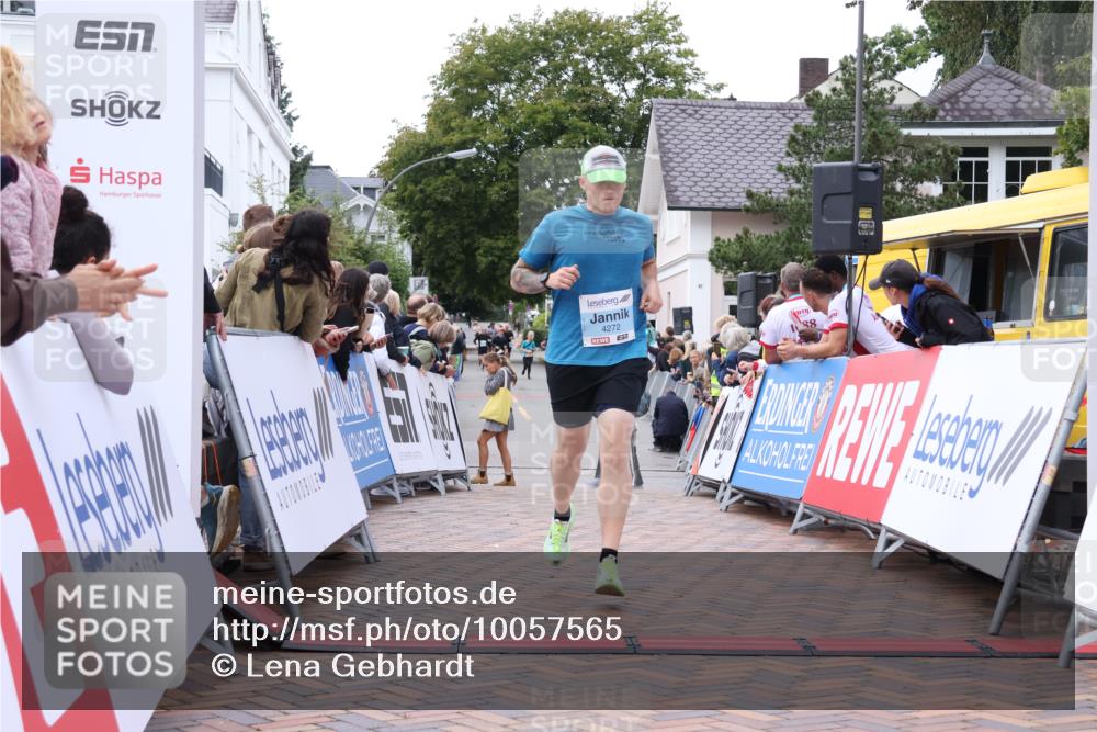 30.08.2026 - Blankeneser Heldenlauf Lena Gebhardt http://msf.ph/oto/10057565 30.08.2026 12:17:50 Ziel 4055, 4134, 4272 meine-sportfotos.de