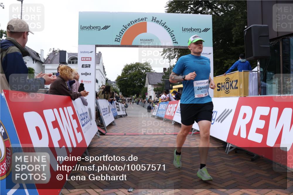 30.08.2026 - Blankeneser Heldenlauf Lena Gebhardt http://msf.ph/oto/10057571 30.08.2026 12:17:52 Ziel 4055, 4272 meine-sportfotos.de