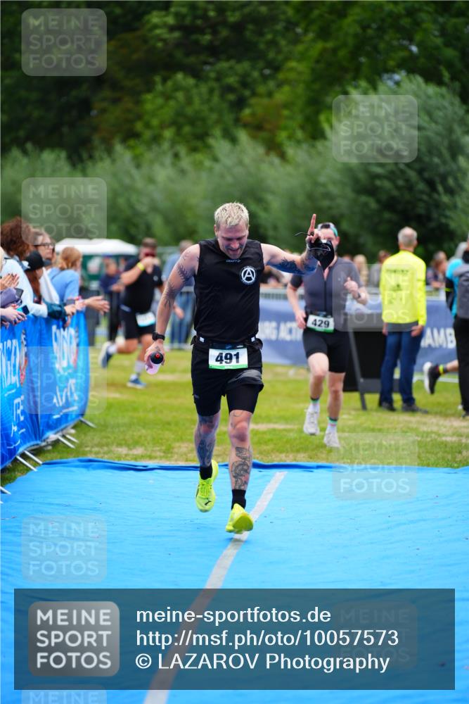 30.08.2026 - Elbe Triathlon Hamburg LAZAROV Photography http://msf.ph/oto/10057573 30.08.2026 11:20:31 Ziel 429, 491, 1101 meine-sportfotos.de