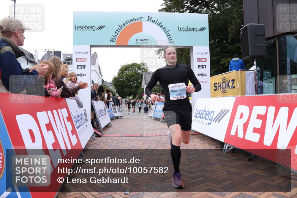 30.08.2026 - Blankeneser Heldenlauf Lena Gebhardt http://msf.ph/oto/10057582 30.08.2026 12:18:04 Ziel 4283 meine-sportfotos.de