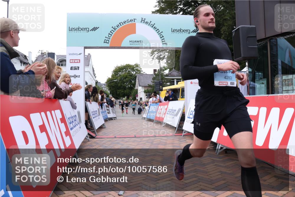 30.08.2026 - Blankeneser Heldenlauf Lena Gebhardt http://msf.ph/oto/10057586 30.08.2026 12:18:04 Ziel 4283 meine-sportfotos.de
