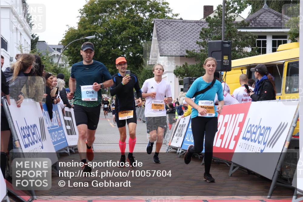 30.08.2026 - Blankeneser Heldenlauf Lena Gebhardt http://msf.ph/oto/10057604 30.08.2026 12:18:13 Ziel 2094, 2095, 2231, 4211, 4385 meine-sportfotos.de