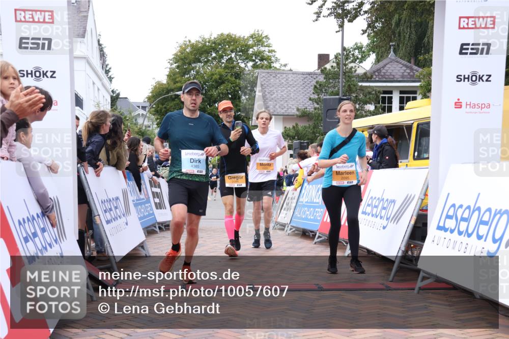 30.08.2026 - Blankeneser Heldenlauf Lena Gebhardt http://msf.ph/oto/10057607 30.08.2026 12:18:13 Ziel 2094, 2095, 2231, 4211, 4385 meine-sportfotos.de