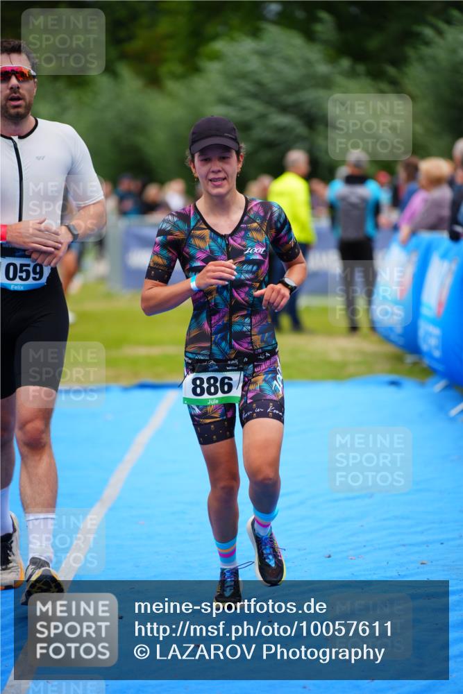 30.08.2026 - Elbe Triathlon Hamburg LAZAROV Photography http://msf.ph/oto/10057611 30.08.2026 11:20:44 Ziel 886, 1059 meine-sportfotos.de