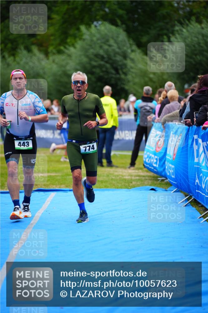 30.08.2026 - Elbe Triathlon Hamburg LAZAROV Photography http://msf.ph/oto/10057623 30.08.2026 11:20:55 Ziel 443, 735, 774, 1212, 1225 meine-sportfotos.de