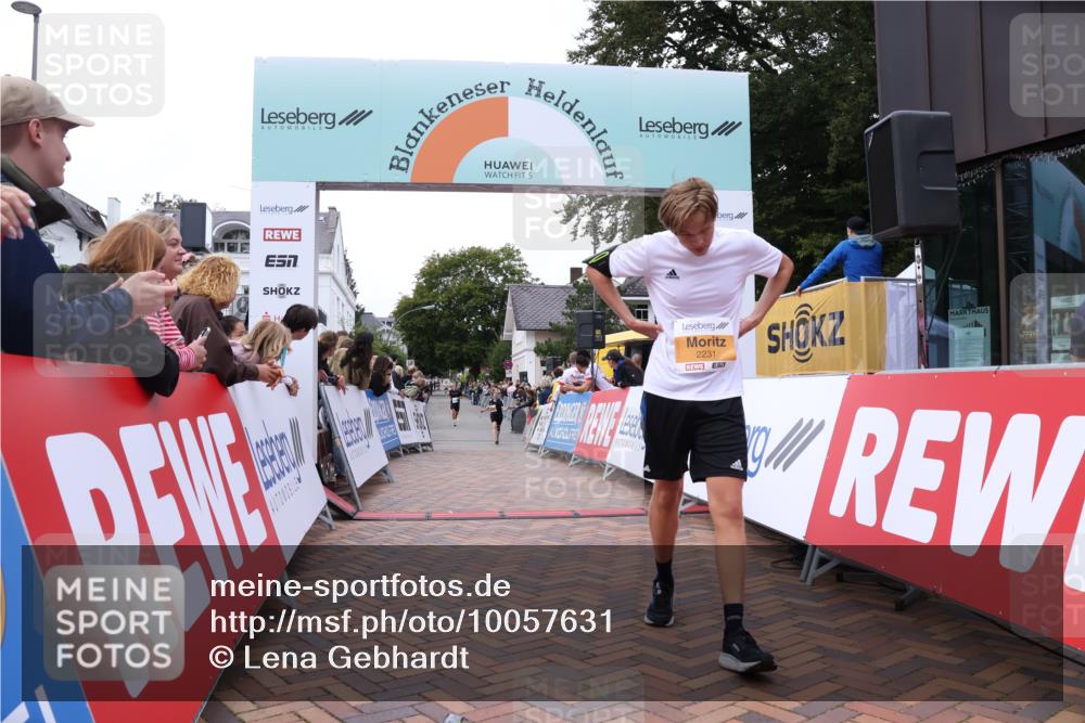 30.08.2026 - Blankeneser Heldenlauf Lena Gebhardt http://msf.ph/oto/10057631 30.08.2026 12:18:18 Ziel 2094, 2095, 2231, 4211, 4385 meine-sportfotos.de