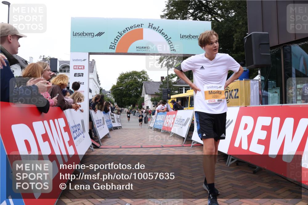 30.08.2026 - Blankeneser Heldenlauf Lena Gebhardt http://msf.ph/oto/10057635 30.08.2026 12:18:18 Ziel 2094, 2095, 2231, 4211, 4385 meine-sportfotos.de