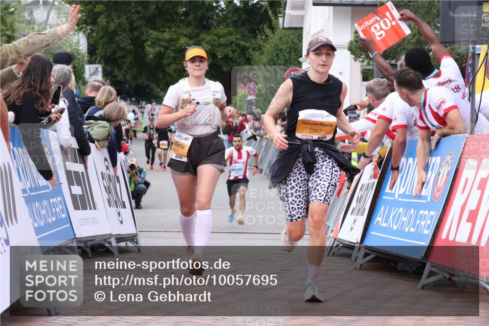 30.08.2026 - Blankeneser Heldenlauf Lena Gebhardt http://msf.ph/oto/10057695 30.08.2026 12:18:48 Ziel 2567, 2867, 4323, 4362 meine-sportfotos.de