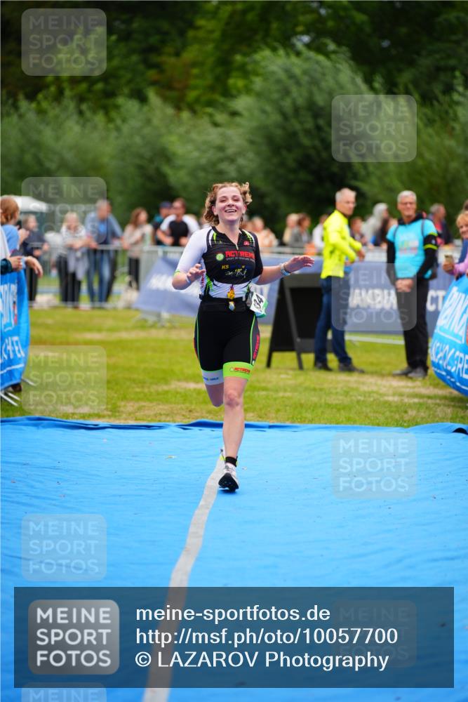30.08.2026 - Elbe Triathlon Hamburg LAZAROV Photography http://msf.ph/oto/10057700 30.08.2026 11:21:23 Ziel 834, 1017 meine-sportfotos.de
