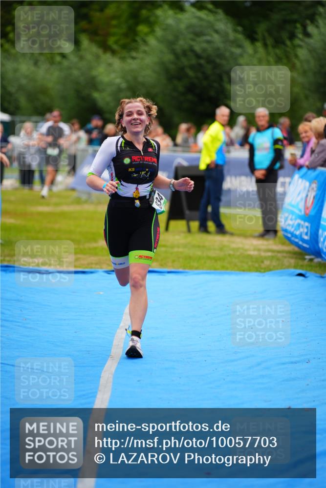 30.08.2026 - Elbe Triathlon Hamburg LAZAROV Photography http://msf.ph/oto/10057703 30.08.2026 11:21:24 Ziel 834 meine-sportfotos.de