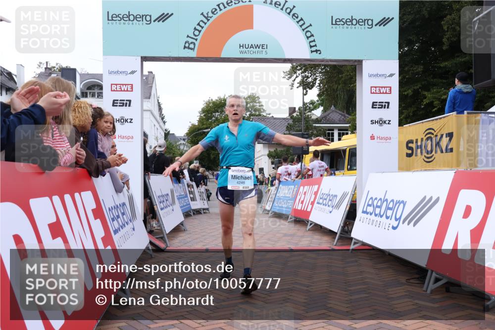 30.08.2026 - Blankeneser Heldenlauf Lena Gebhardt http://msf.ph/oto/10057777 30.08.2026 12:19:08 Ziel 2216, 2217, 2493, 4082, 4248, 4271 meine-sportfotos.de