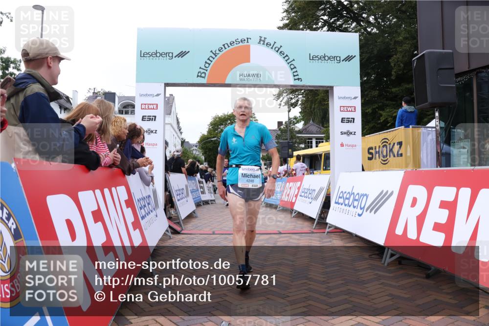 30.08.2026 - Blankeneser Heldenlauf Lena Gebhardt http://msf.ph/oto/10057781 30.08.2026 12:19:08 Ziel 2216, 2217, 2493, 4082, 4248, 4271 meine-sportfotos.de