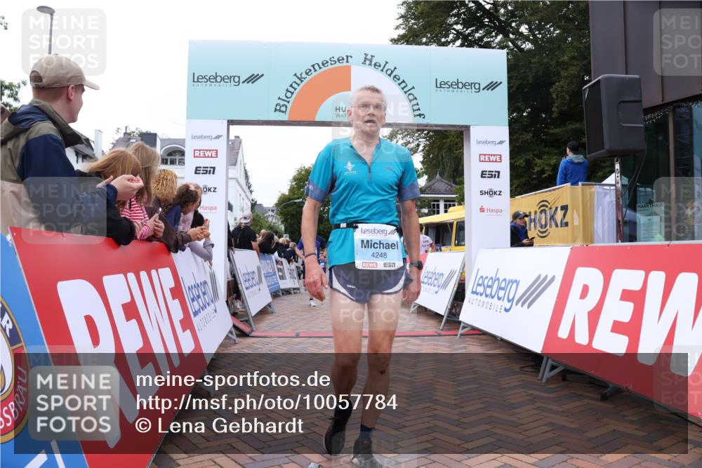 30.08.2026 - Blankeneser Heldenlauf Lena Gebhardt http://msf.ph/oto/10057784 30.08.2026 12:19:09 Ziel 2216, 2217, 2493, 4082, 4248, 4271 meine-sportfotos.de