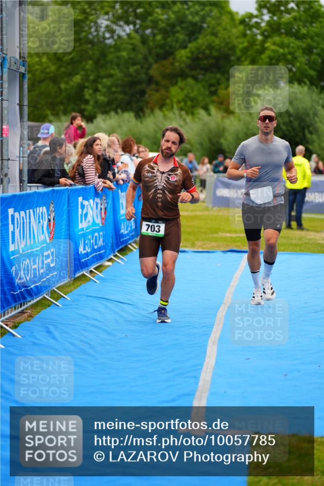 30.08.2026 - Elbe Triathlon Hamburg LAZAROV Photography http://msf.ph/oto/10057785 30.08.2026 11:22:06 Ziel 703, 1113 meine-sportfotos.de