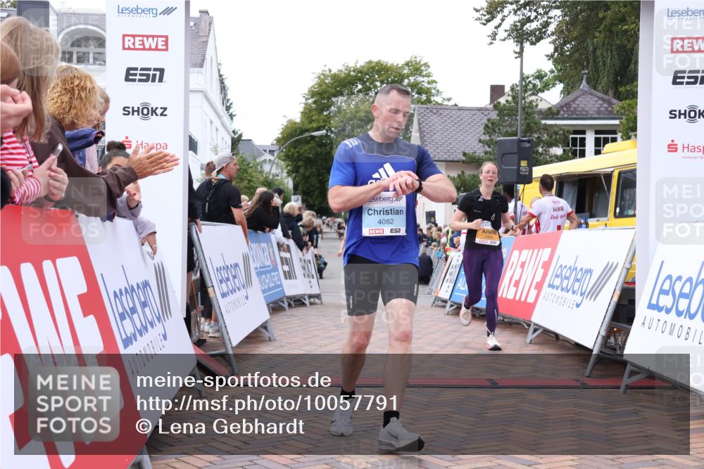 30.08.2026 - Blankeneser Heldenlauf Lena Gebhardt http://msf.ph/oto/10057791 30.08.2026 12:19:11 Ziel 2216, 2217, 2493, 4082, 4248, 4357 meine-sportfotos.de