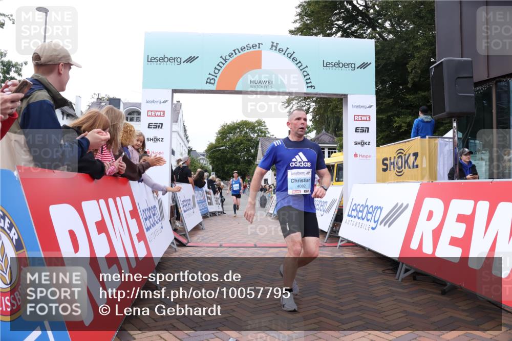 30.08.2026 - Blankeneser Heldenlauf Lena Gebhardt http://msf.ph/oto/10057795 30.08.2026 12:19:12 Ziel 2216, 2217, 2493, 4082, 4248, 4357 meine-sportfotos.de
