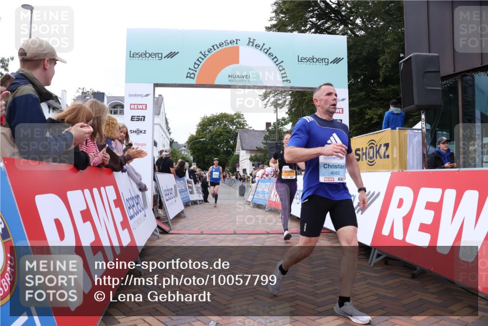 30.08.2026 - Blankeneser Heldenlauf Lena Gebhardt http://msf.ph/oto/10057799 30.08.2026 12:19:12 Ziel 2216, 2217, 2493, 4082, 4248, 4357 meine-sportfotos.de