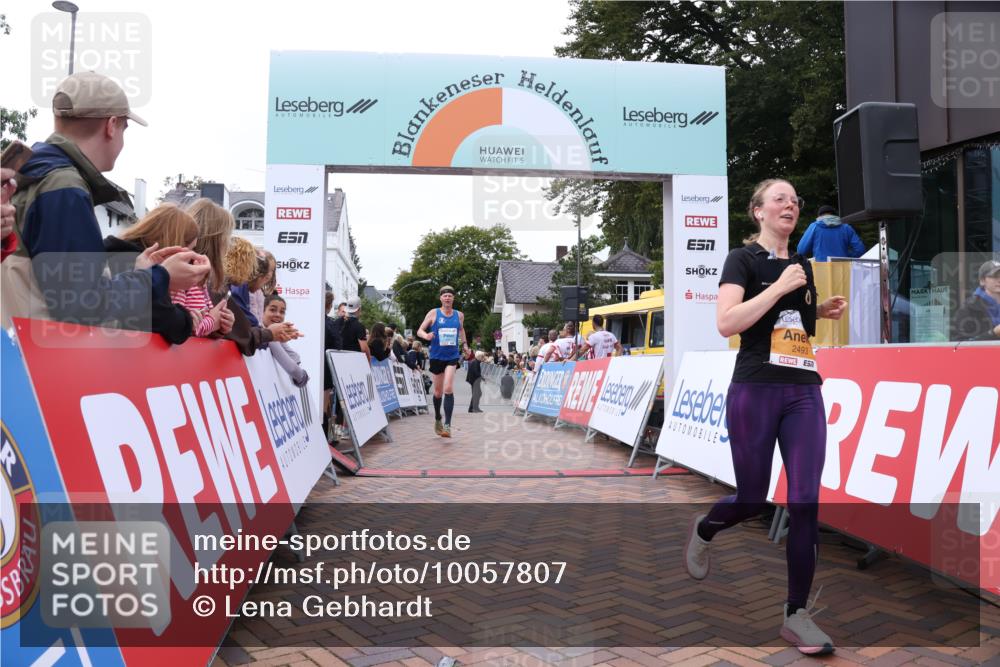 30.08.2026 - Blankeneser Heldenlauf Lena Gebhardt http://msf.ph/oto/10057807 30.08.2026 12:19:13 Ziel 2493, 4082, 4248, 4357 meine-sportfotos.de