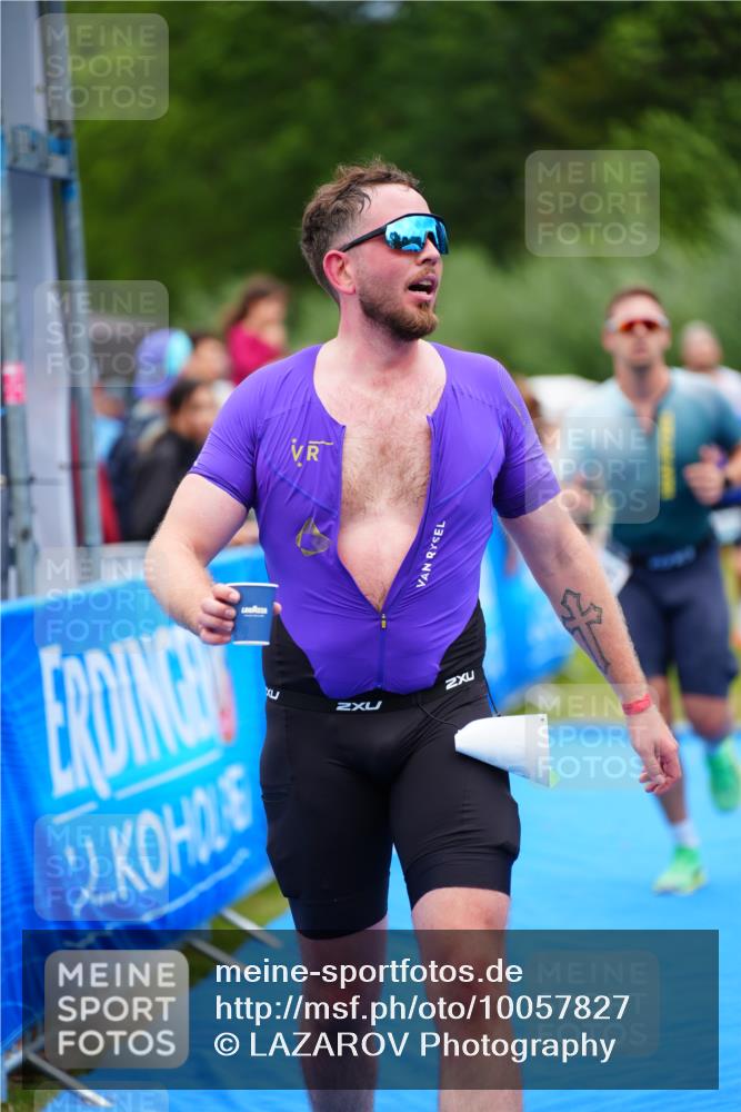 30.08.2026 - Elbe Triathlon Hamburg LAZAROV Photography http://msf.ph/oto/10057827 30.08.2026 11:22:27 Ziel 589, 1009, 1035, 1069 meine-sportfotos.de