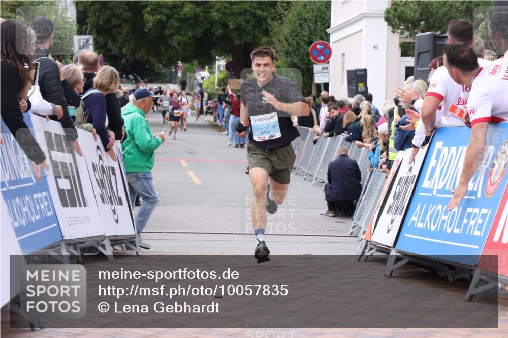 30.08.2026 - Blankeneser Heldenlauf Lena Gebhardt http://msf.ph/oto/10057835 30.08.2026 12:19:22 Ziel 4357, 4480 meine-sportfotos.de