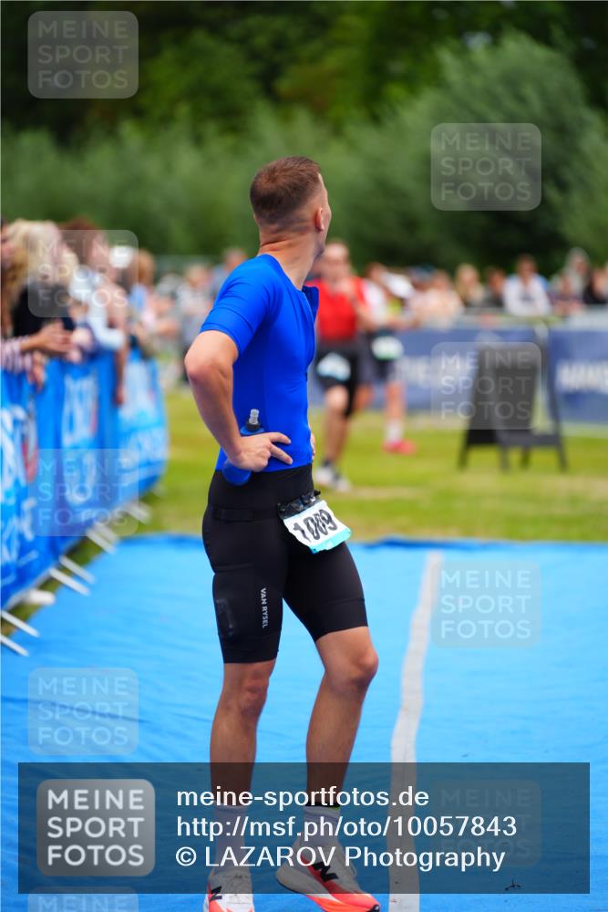 30.08.2026 - Elbe Triathlon Hamburg LAZAROV Photography http://msf.ph/oto/10057843 30.08.2026 11:22:33 Ziel 1009, 1069, 1102 meine-sportfotos.de