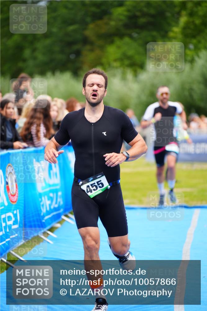 30.08.2026 - Elbe Triathlon Hamburg LAZAROV Photography http://msf.ph/oto/10057866 30.08.2026 11:22:47 Ziel 455, 1210 meine-sportfotos.de