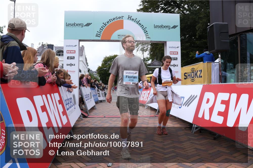 30.08.2026 - Blankeneser Heldenlauf Lena Gebhardt http://msf.ph/oto/10057891 30.08.2026 12:19:46 Ziel 2431, 2538, 4330, 4339 meine-sportfotos.de