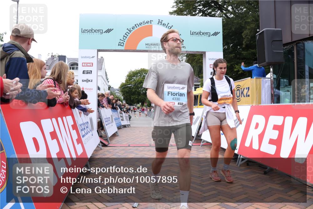 30.08.2026 - Blankeneser Heldenlauf Lena Gebhardt http://msf.ph/oto/10057895 30.08.2026 12:19:46 Ziel 2431, 2538, 4330, 4339 meine-sportfotos.de