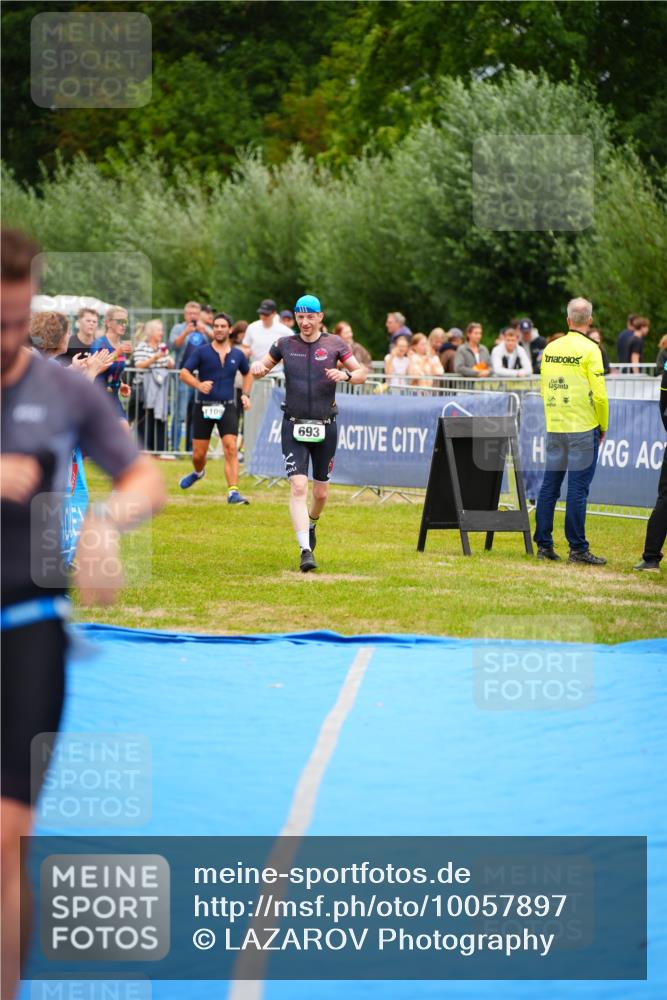 30.08.2026 - Elbe Triathlon Hamburg LAZAROV Photography http://msf.ph/oto/10057897 30.08.2026 11:23:22 Ziel 596, 693, 998, 1040, 1109 meine-sportfotos.de