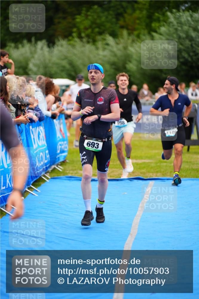 30.08.2026 - Elbe Triathlon Hamburg LAZAROV Photography http://msf.ph/oto/10057903 30.08.2026 11:23:26 Ziel 403, 404, 693, 998, 1023, 1109 meine-sportfotos.de