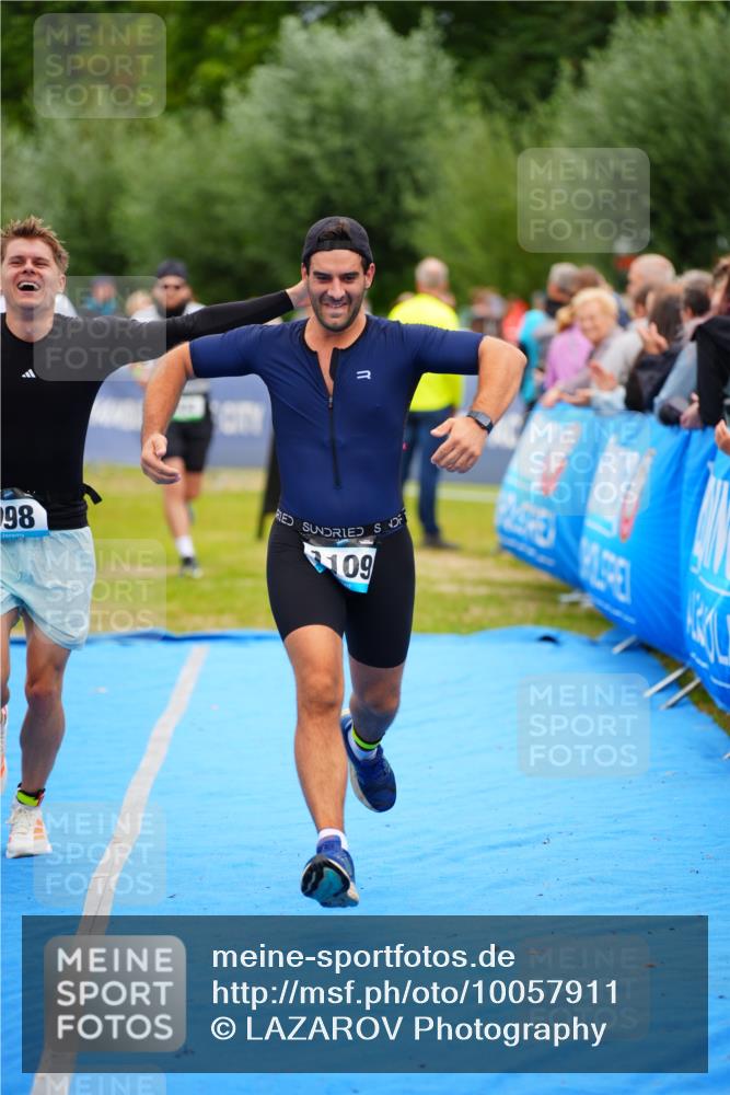 30.08.2026 - Elbe Triathlon Hamburg LAZAROV Photography http://msf.ph/oto/10057911 30.08.2026 11:23:28 Ziel 403, 404, 693, 998, 1023, 1109 meine-sportfotos.de