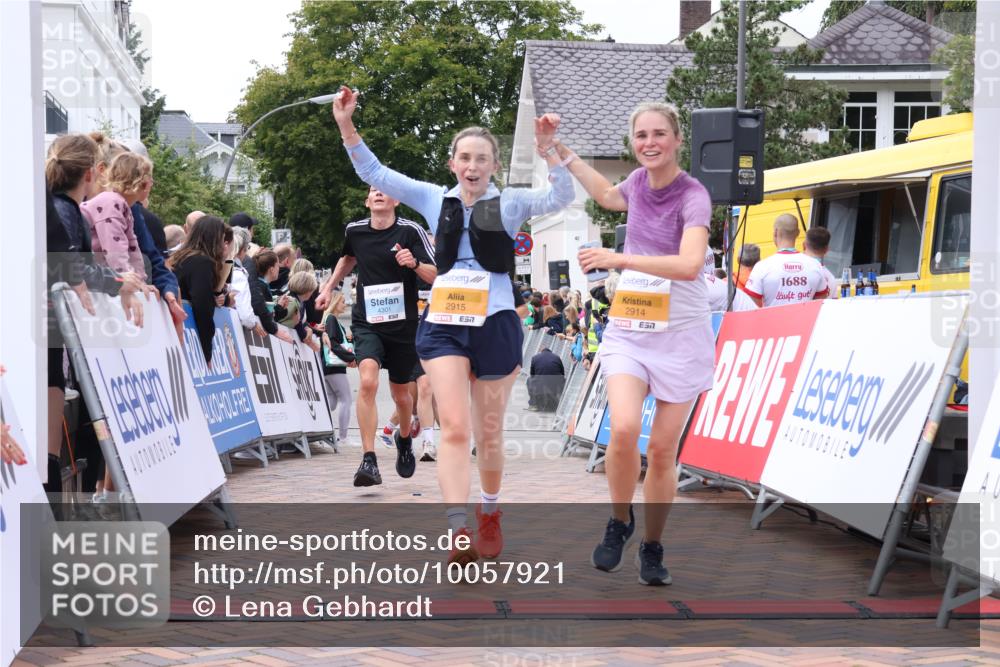30.08.2026 - Blankeneser Heldenlauf Lena Gebhardt http://msf.ph/oto/10057921 30.08.2026 12:19:59 Ziel 2040, 2280, 2476, 2914, 2915, 4183, 4301 meine-sportfotos.de