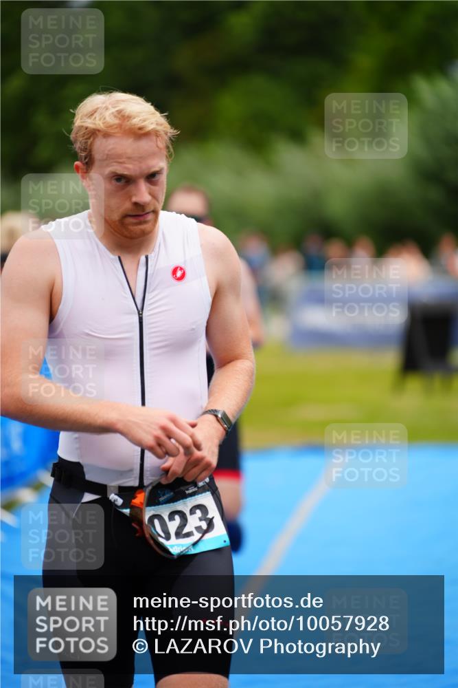 30.08.2026 - Elbe Triathlon Hamburg LAZAROV Photography http://msf.ph/oto/10057928 30.08.2026 11:23:39 Ziel 1015, 1232 meine-sportfotos.de