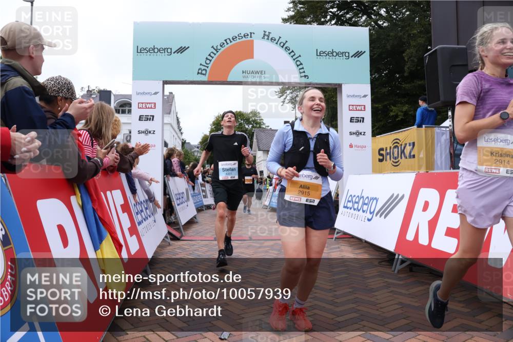 30.08.2026 - Blankeneser Heldenlauf Lena Gebhardt http://msf.ph/oto/10057939 30.08.2026 12:20:01 Ziel 2040, 2280, 2476, 2914, 2915, 4183, 4301 meine-sportfotos.de